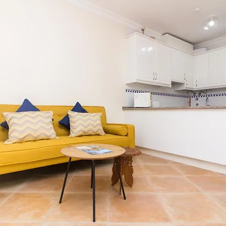 Oura Sunrise Iii - Sea View & Oura & Location Apartamento